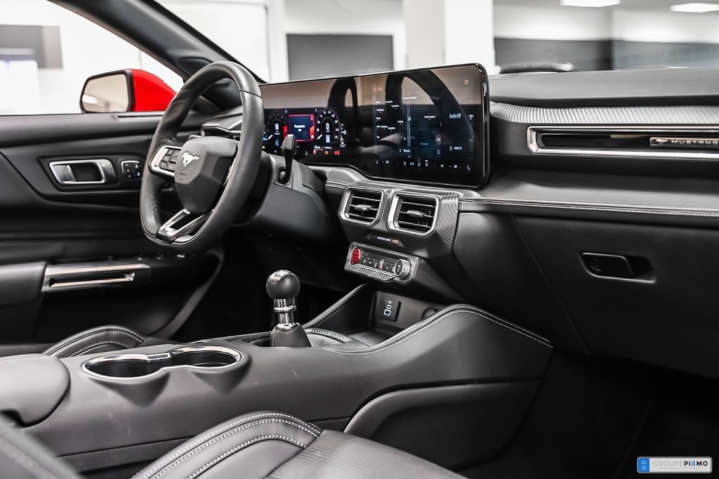 Ford Mustang  2025 à Brossard, Québec - 30 - w1024h768px