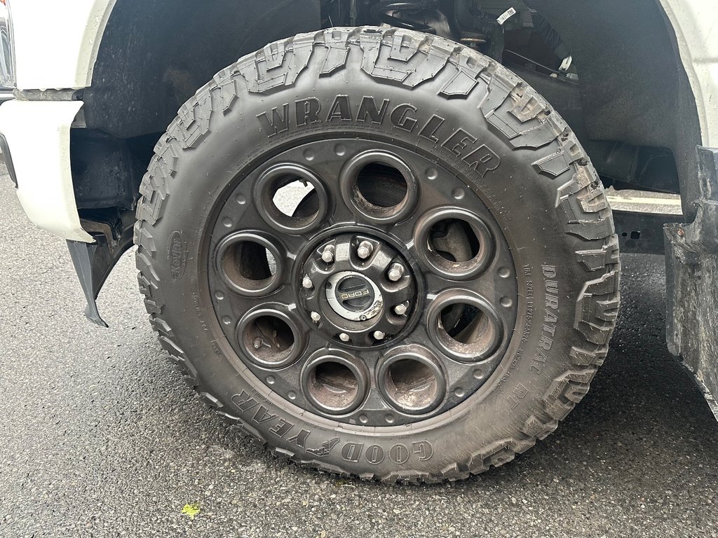 2023 Ford Super Duty F-250 SRW in Brossard, Quebec - 11 - w1024h768px