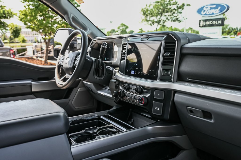 Ford Super Duty F-250 SRW  2026 à Brossard, Québec - 40 - w1024h768px