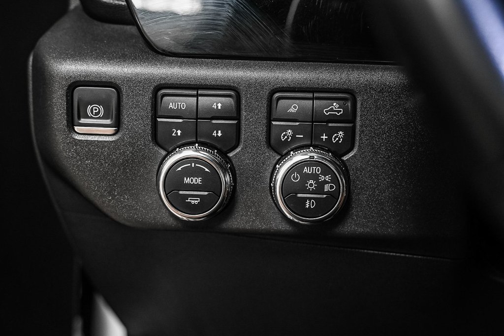 GMC Sierra 1500 ELEVATION | BLACK PACK |  5.3 V8 | PACK X3 | 2023 à Brossard, Québec - 25 - w1024h768px