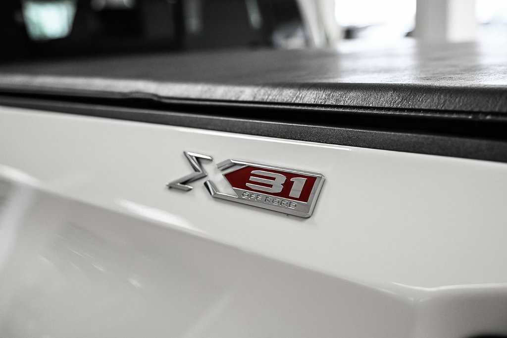 GMC Sierra 1500 ELEVATION | BLACK PACK |  5.3 V8 | PACK X3 | 2023 à Brossard, Québec - 19 - w1024h768px