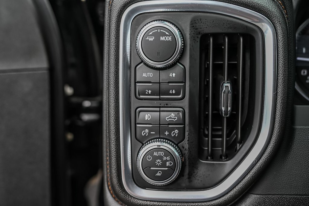 2023 GMC Sierra 2500HD in Brossard, Quebec - 25 - w1024h768px
