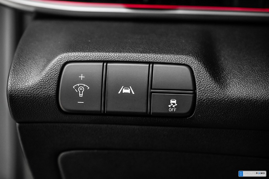 2023 Hyundai Elantra in Brossard, Quebec - 16 - w1024h768px