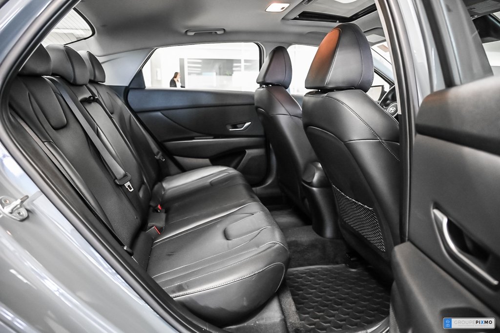 2023 Hyundai Elantra in Brossard, Quebec - 25 - w1024h768px