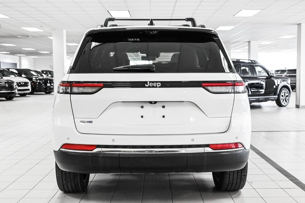 2022 Jeep Grand Cherokee 4xe in Brossard, Quebec - 8 - w1024h768px