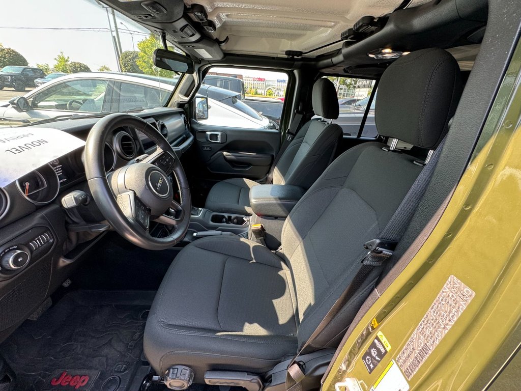 Jeep Wrangler  2021 à Brossard, Québec - 5 - w1024h768px