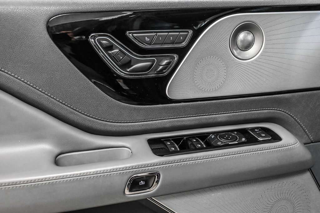 Lincoln Aviator  2020 à Brossard, Québec - 21 - w1024h768px