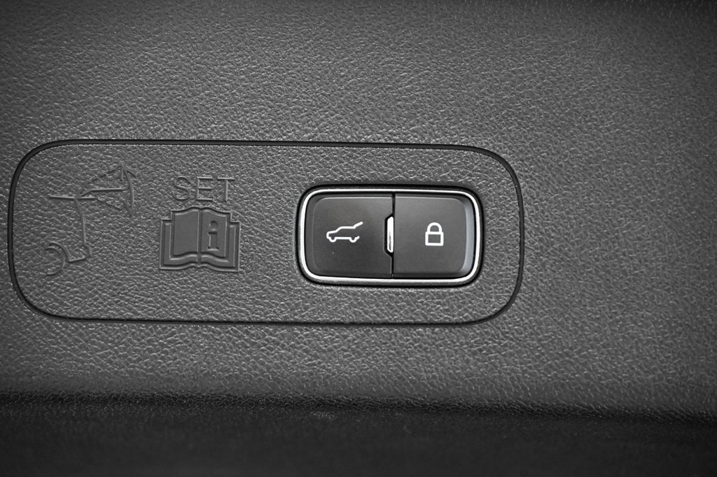 2024 Lincoln Aviator in Brossard, Quebec - 18 - w1024h768px