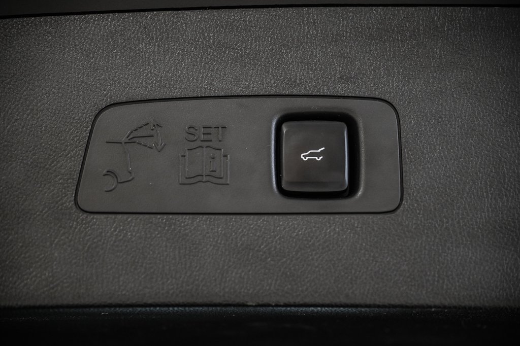 2023 Lincoln Corsair in Brossard, Quebec - 18 - w1024h768px