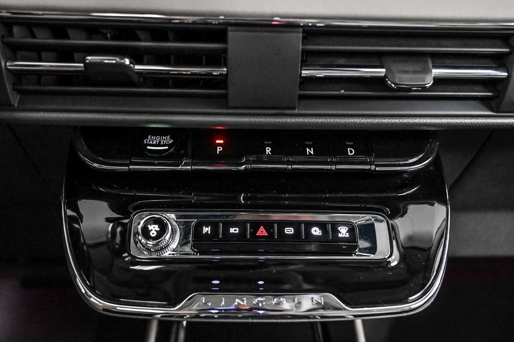 2023 Lincoln Corsair in Brossard, Quebec - 32 - w1024h768px