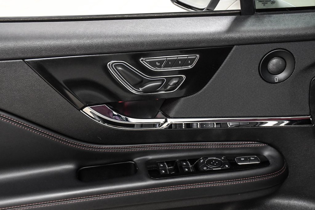 Lincoln Corsair  2024 à Brossard, Québec - 25 - w1024h768px