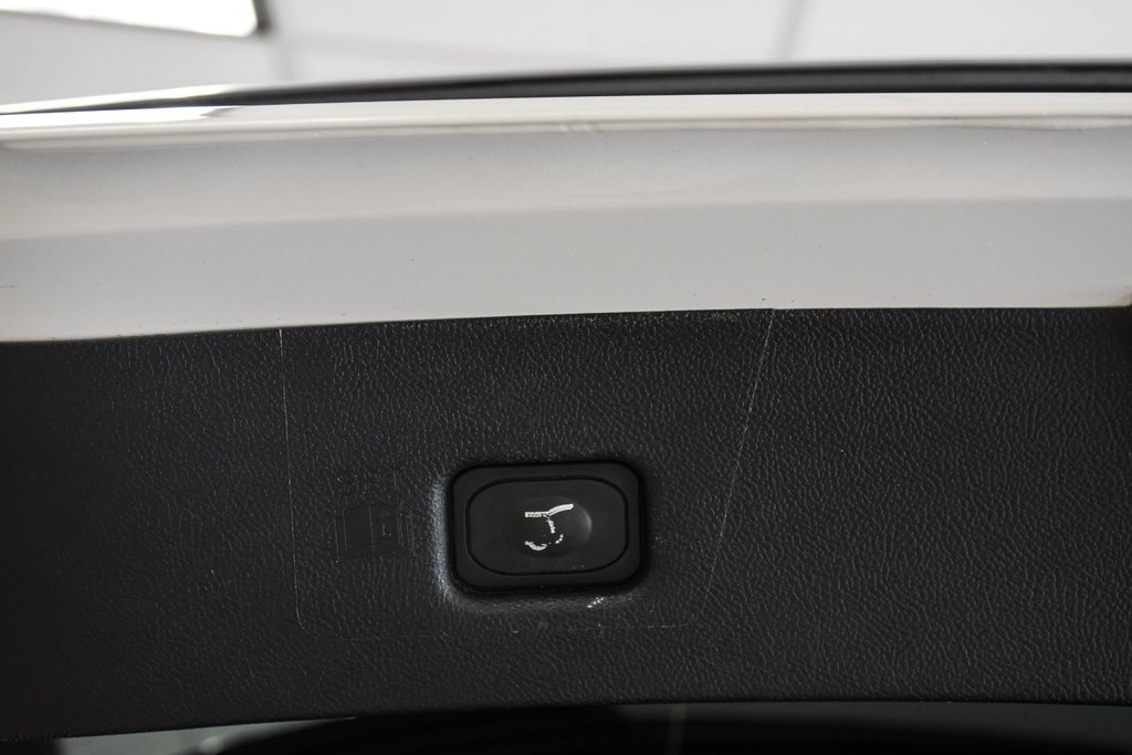 2023 Lincoln Nautilus in Brossard, Quebec - 32 - w1024h768px