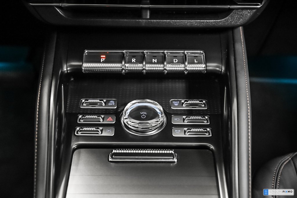 Lincoln Nautilus Premiere 102A | AWD | SPÉCIAL DÉMO 2.99% |JETPACK 2025 à Brossard, Québec - 33 - w1024h768px