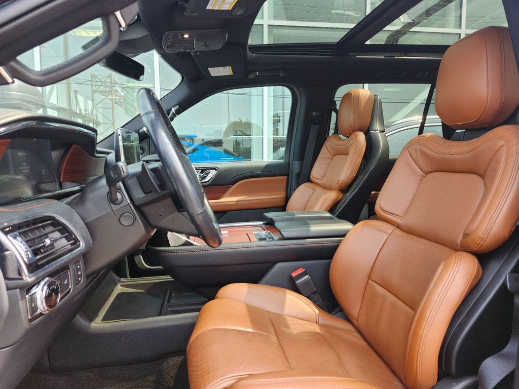 2021 Lincoln Navigator L in Brossard, Quebec - 9 - w1024h768px