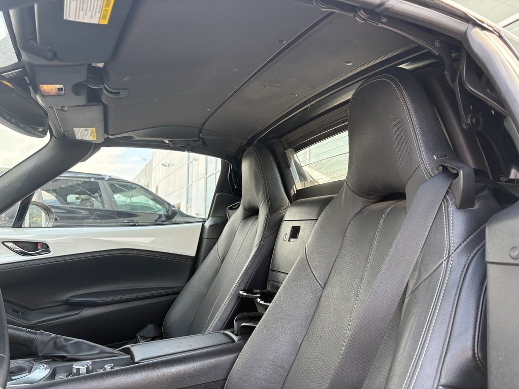 2021 Mazda MX-5 RF in Brossard, Quebec - 7 - w1024h768px