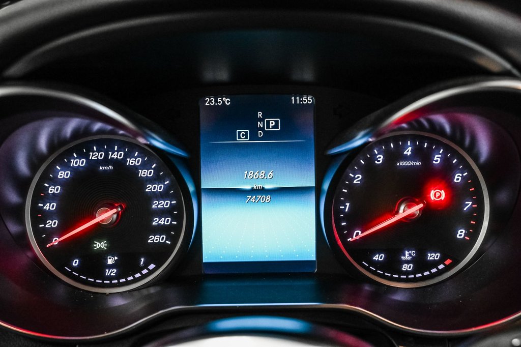 Mercedes-Benz GLC 300 | TOIT PANO | NAVIGATION | SIEGES CHAUFF 2021 à Brossard, Québec - 23 - w1024h768px