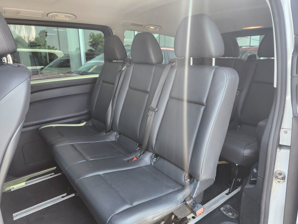 Mercedes-Benz Metris Passenger Van  2022 à Brossard, Québec - 13 - w1024h768px