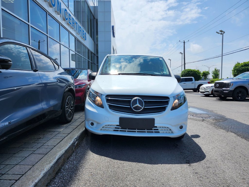Mercedes-Benz Metris Passenger Van  2022 à Brossard, Québec - 3 - w1024h768px