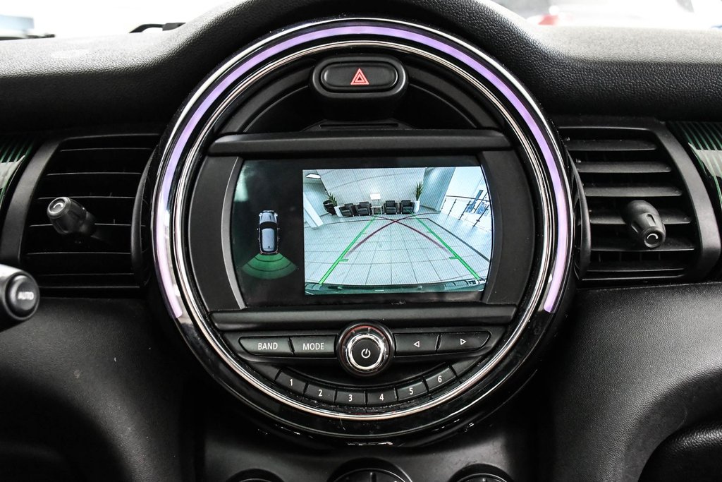 2020 MINI 3 Door in Brossard, Quebec - 27 - w1024h768px