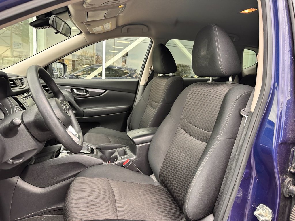 Nissan Rogue  2020 à Brossard, Québec - 11 - w1024h768px