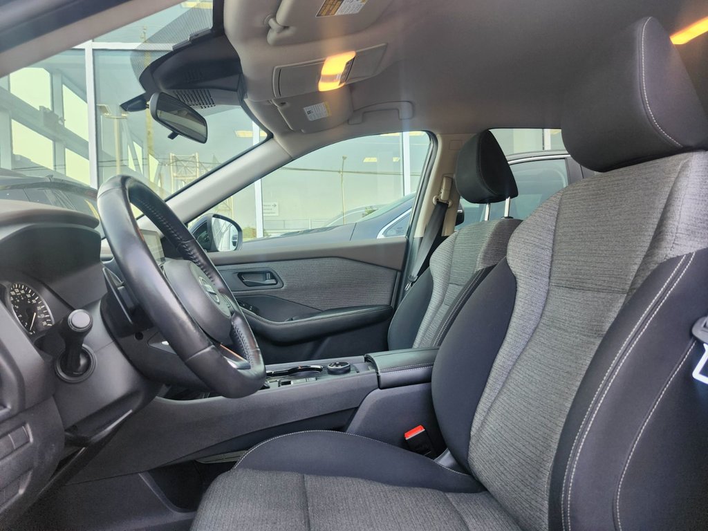 Nissan Rogue  2021 à Brossard, Québec - 11 - w1024h768px