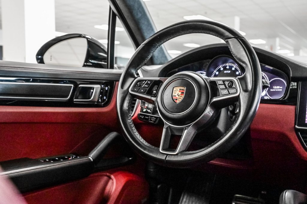 2021 Porsche Cayenne in Brossard, Quebec - 35 - w1024h768px