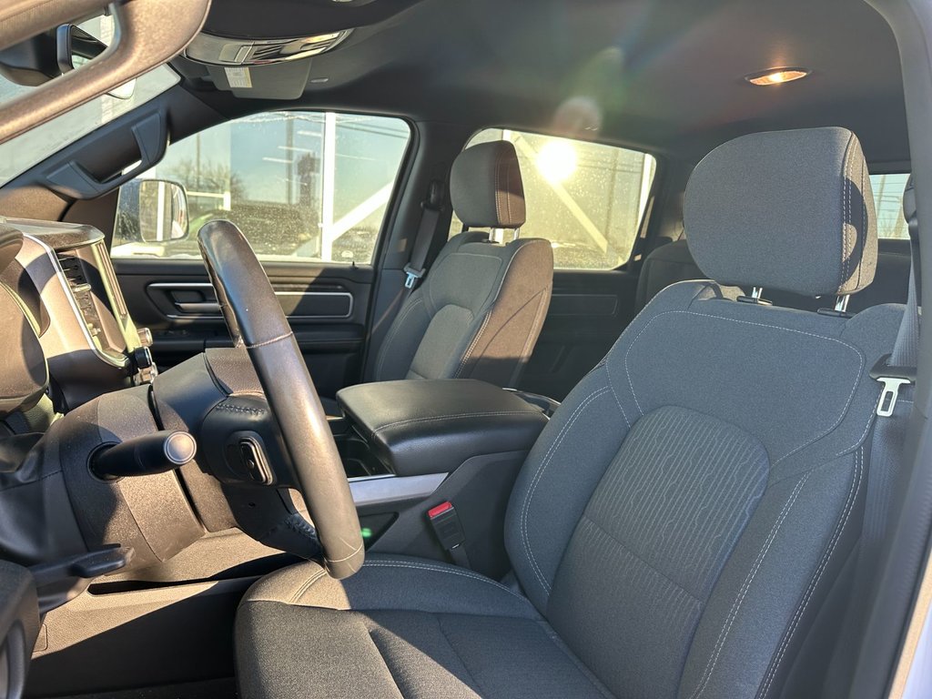 Ram 1500 Big Horn | 4X4 | ENS. REMORQ. | VOLANT CHAUFFANT 2022 à Brossard, Québec - 11 - w1024h768px