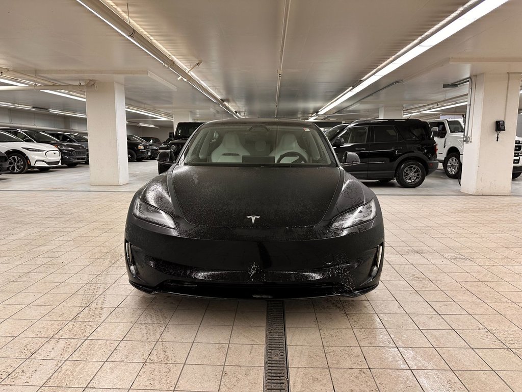 2024 Tesla Model 3 in Brossard, Quebec - 3 - w1024h768px