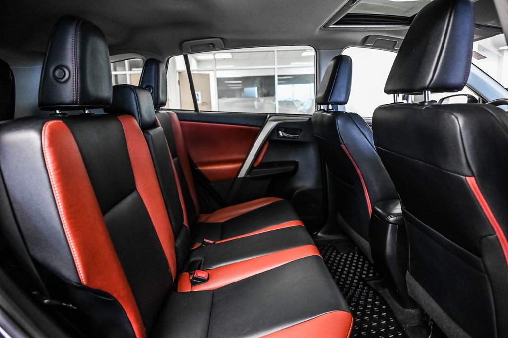 2015 Toyota RAV4 in Brossard, Quebec - 33 - w1024h768px