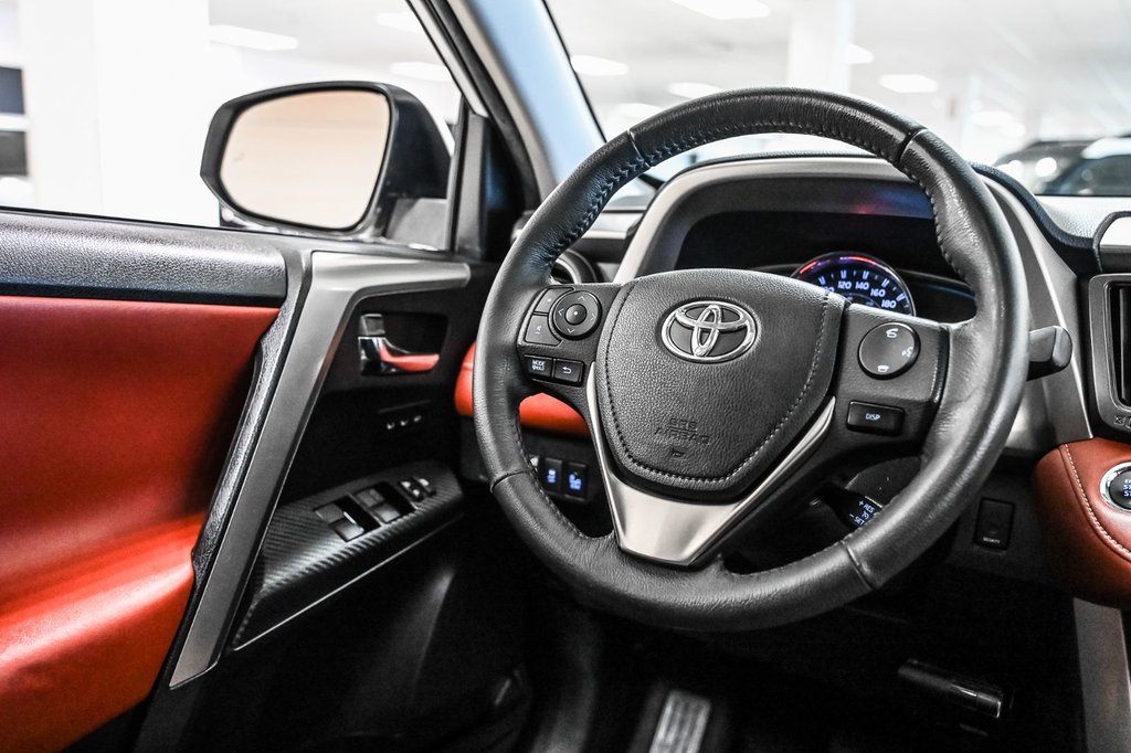 2015 Toyota RAV4 in Brossard, Quebec - 35 - w1024h768px