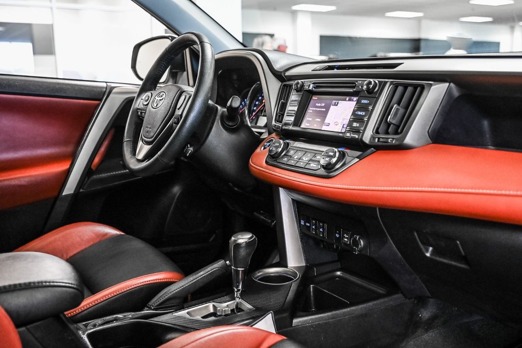 2015 Toyota RAV4 in Brossard, Quebec - 38 - w1024h768px