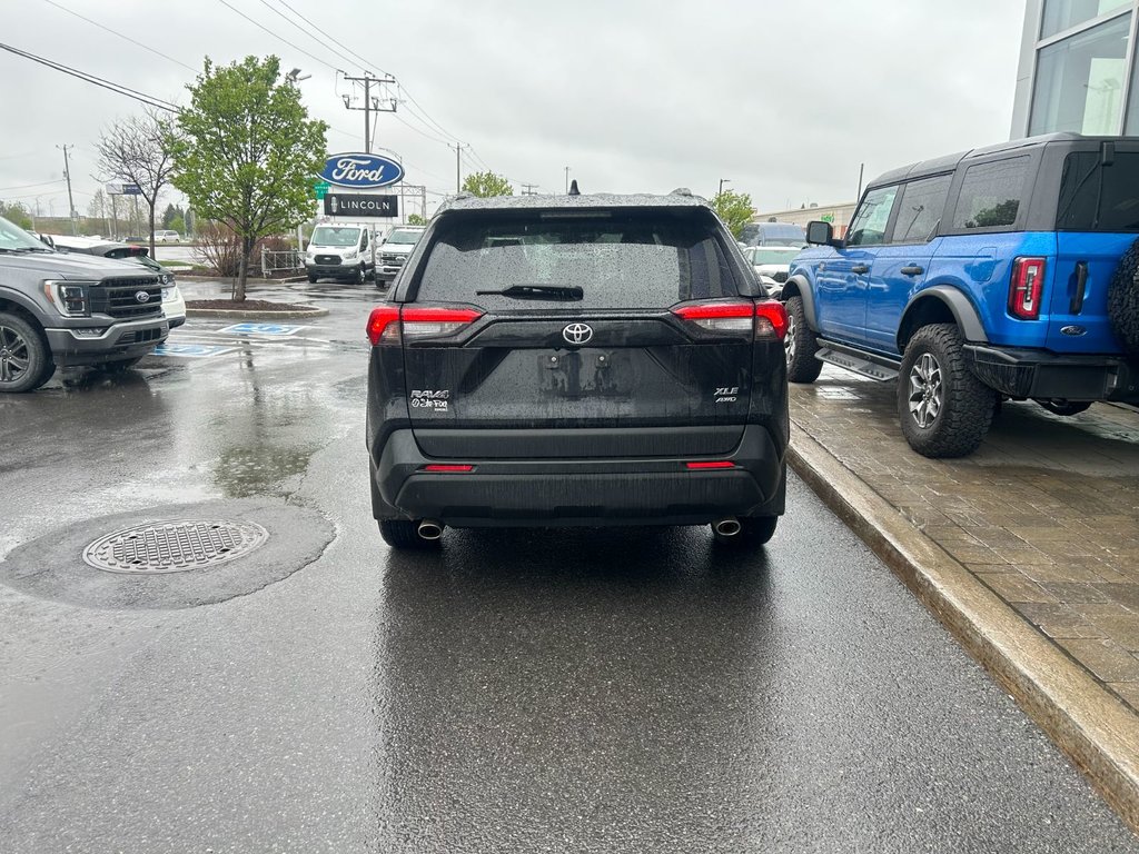 2019 Toyota RAV4 in Brossard, Quebec - 9 - w1024h768px