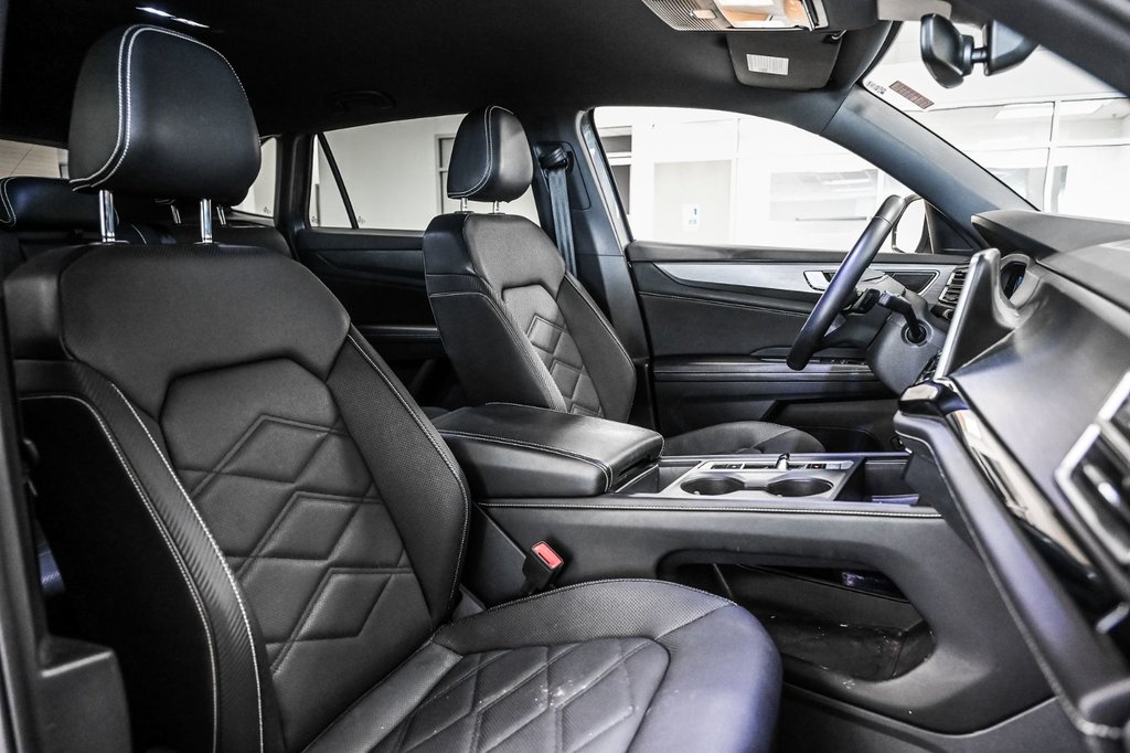 Volkswagen Atlas Cross Sport  2024 à Brossard, Québec - 34 - w1024h768px