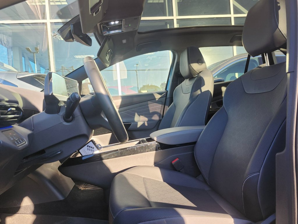2024 Volkswagen ID.4 in Brossard, Quebec - 11 - w1024h768px