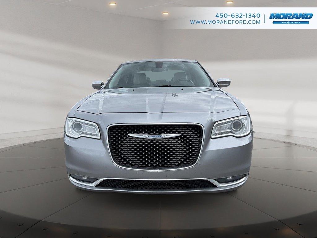 2015 Chrysler 300 C in Sainte-Catherine, Quebec - 2 - w1024h768px