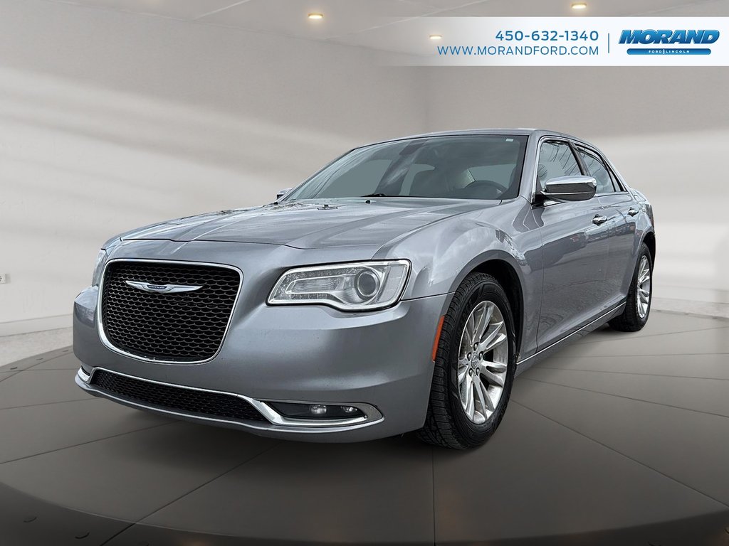 2015 Chrysler 300 C in Sainte-Catherine, Quebec - 1 - w1024h768px