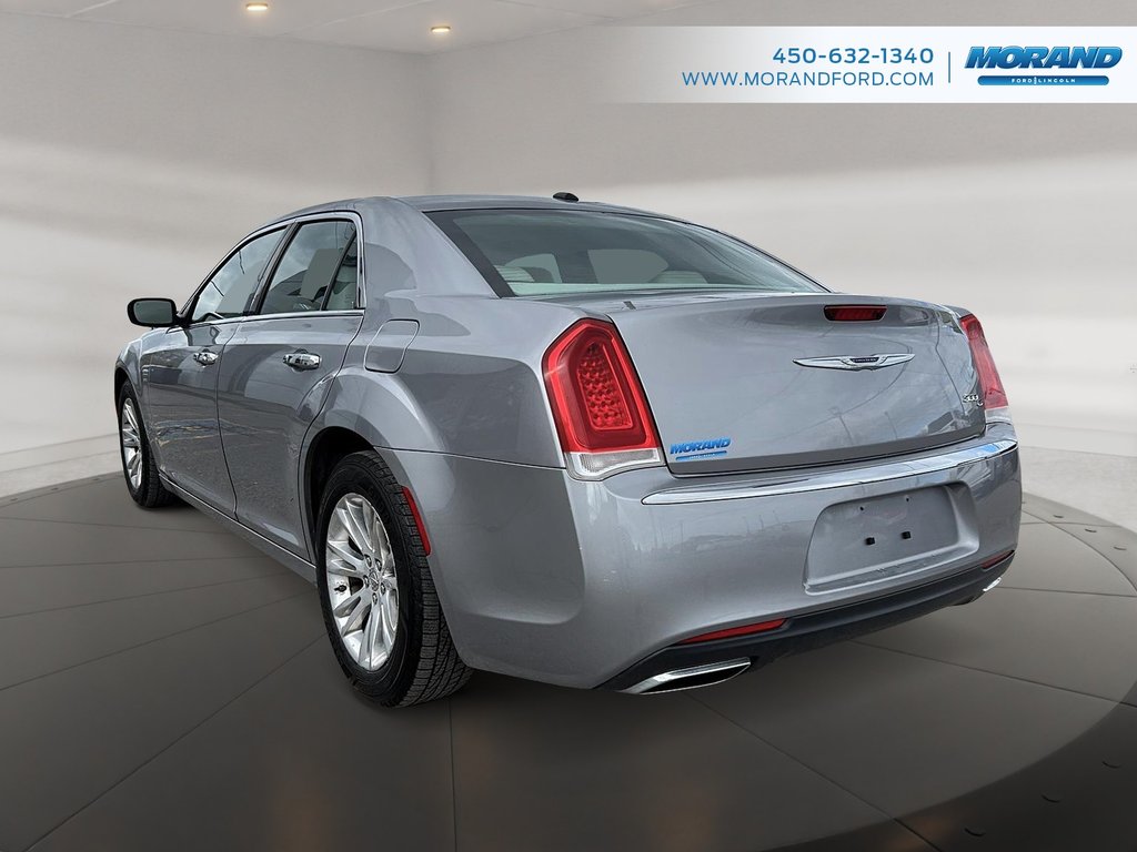 2015 Chrysler 300 C in Sainte-Catherine, Quebec - 7 - w1024h768px
