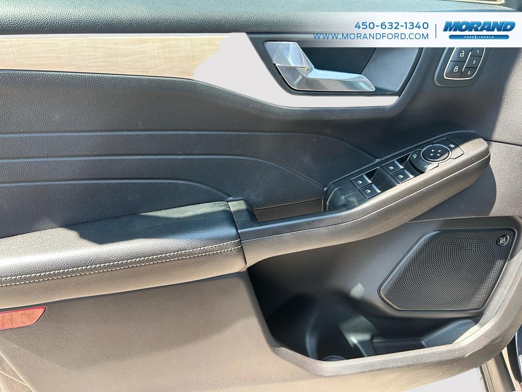 2021 Ford Escape Titanium Plug-In Hybrid in Sainte-Catherine, Quebec - 13 - w1024h768px