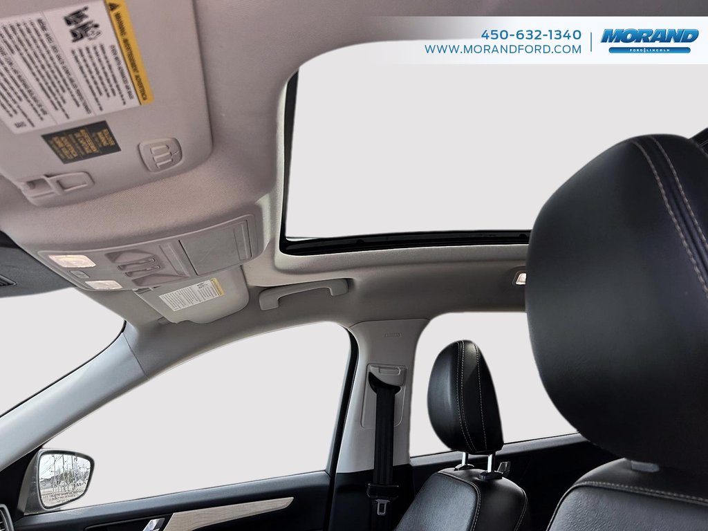 Ford Escape Titanium 2022 à Sainte-Catherine, Québec - 16 - w1024h768px