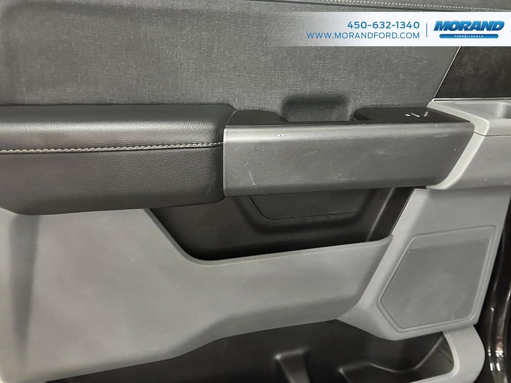 2023 Ford F-150 Lightning in Sainte-Catherine, Quebec - 11 - w1024h768px