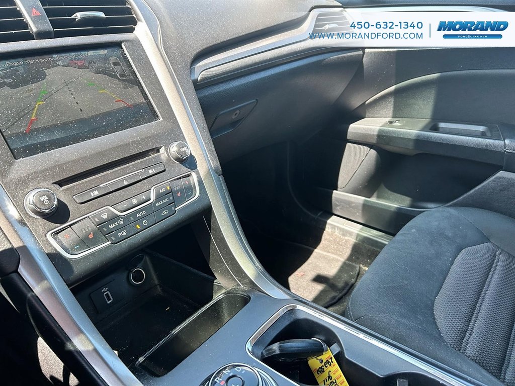 2018 Ford Fusion SE in Sainte-Catherine, Quebec - 17 - w1024h768px