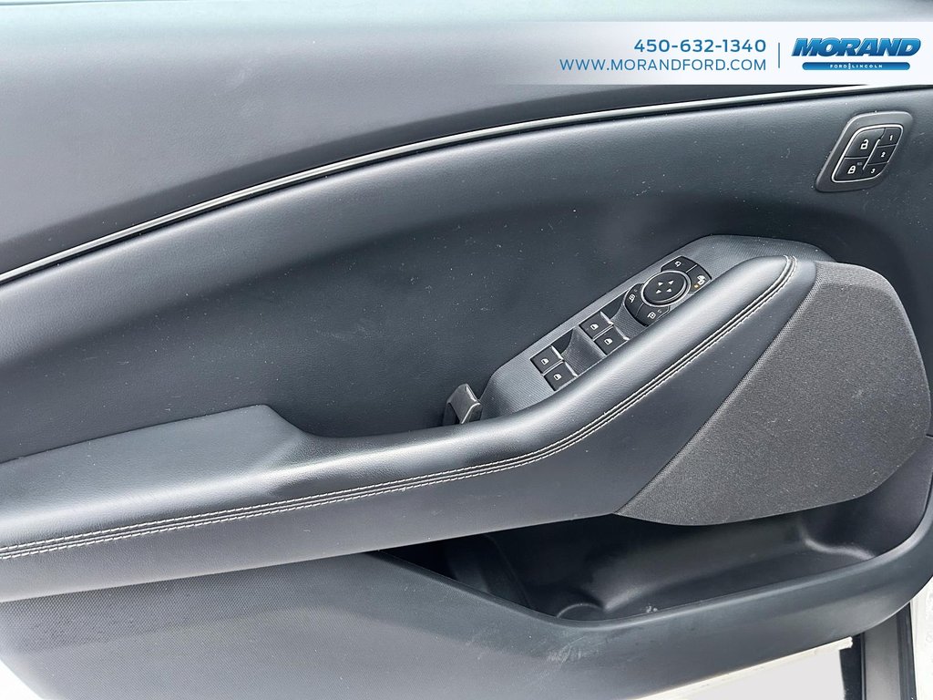 2023 Ford Mustang Mach-E Select in Sainte-Catherine, Quebec - 13 - w1024h768px