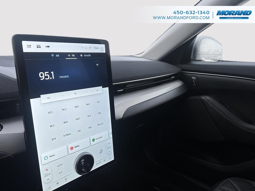 2023 Ford Mustang Mach-E Select in Sainte-Catherine, Quebec - 18 - w1024h768px