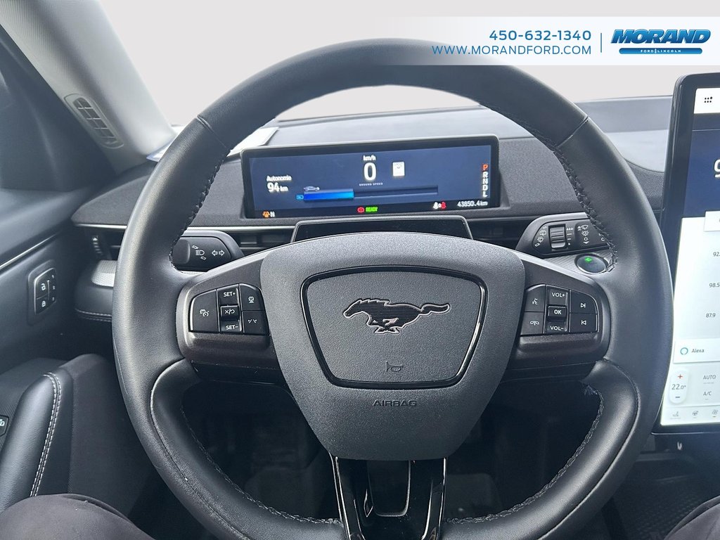 2023 Ford Mustang Mach-E Select in Sainte-Catherine, Quebec - 16 - w1024h768px