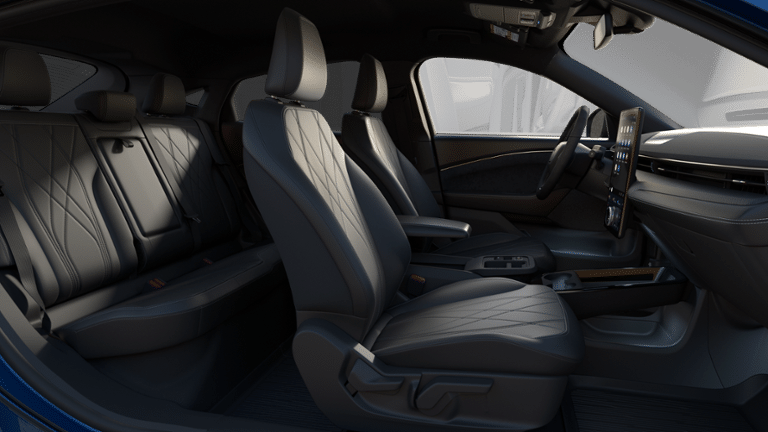 Ford Mustang Mach-E SELECT 2025 à Sainte-Catherine, Québec - 6 - w1024h768px