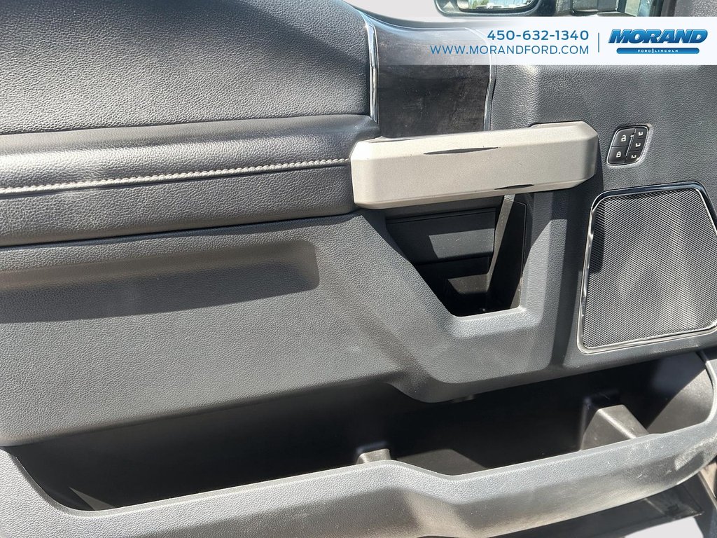 2022 Ford Super Duty F-350 DRW in Sainte-Catherine, Quebec - 11 - w1024h768px
