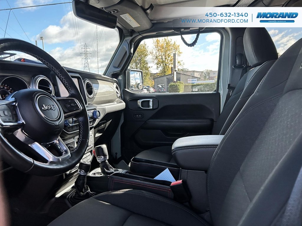 2023 Jeep Wrangler Sahara in Sainte-Catherine, Quebec - 15 - w1024h768px