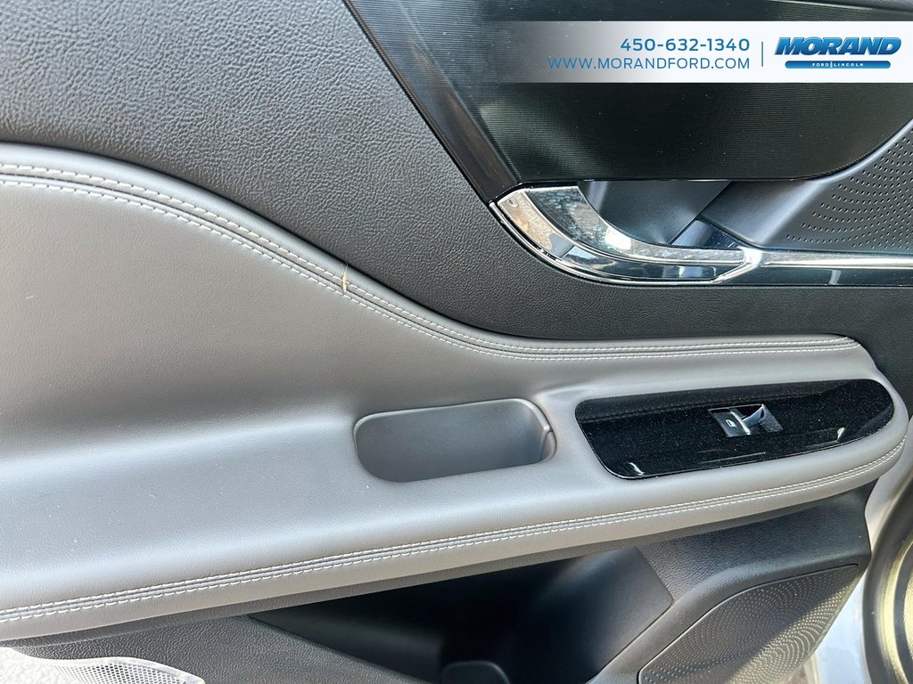 2023 Lincoln Corsair Reserve in Sainte-Catherine, Quebec - 11 - w1024h768px