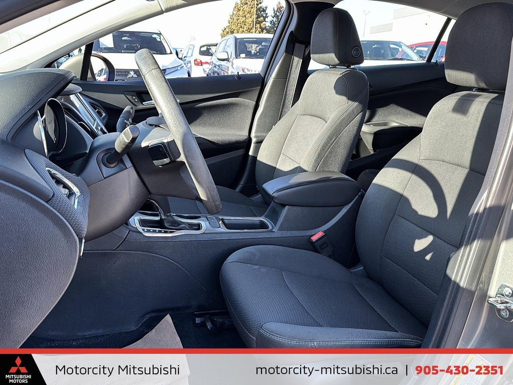 2017  Cruze LT in Whitby, Ontario - 9 - w1024h768px
