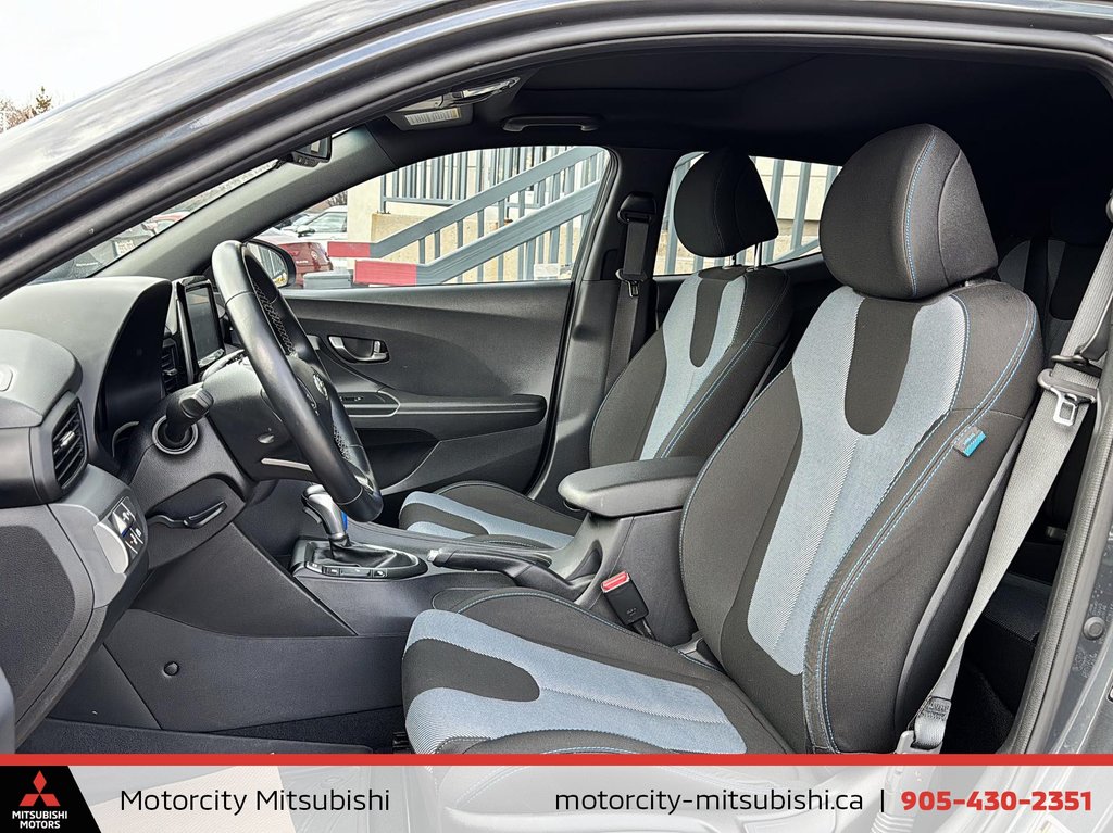 2020  Veloster Luxury in Whitby, Ontario - 10 - w1024h768px